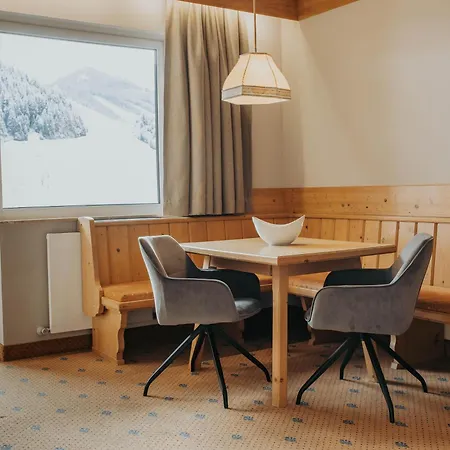 Conrad Guest house *